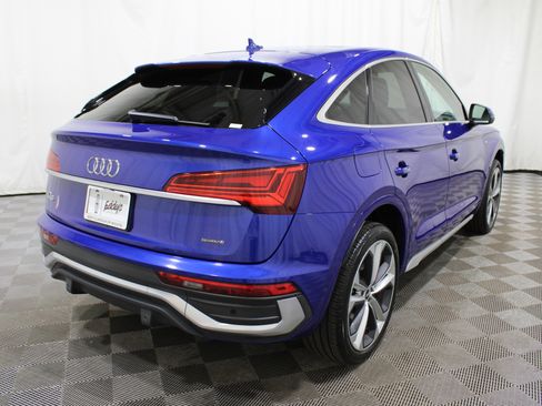 Used 2021 Audi Q5 Prestige w/ Prestige Package image 32
