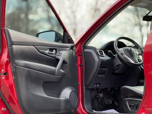 Used 2016 Nissan Rogue SL w/ SL Premium Package image 9