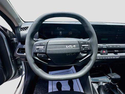 New 2026 Kia K4 FWD image 11