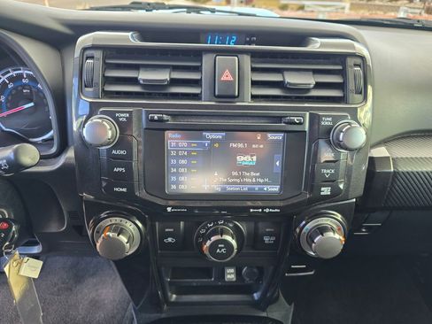 Used 2018 Toyota 4Runner TRD Off-Road image 19