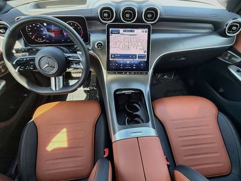 Used 2023 Mercedes-Benz GLC 300 image 17
