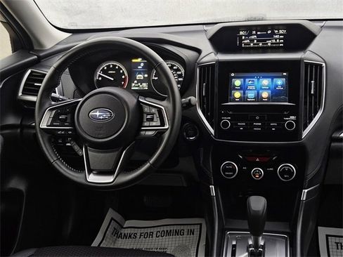 Used 2023 Subaru Forester Premium image 33