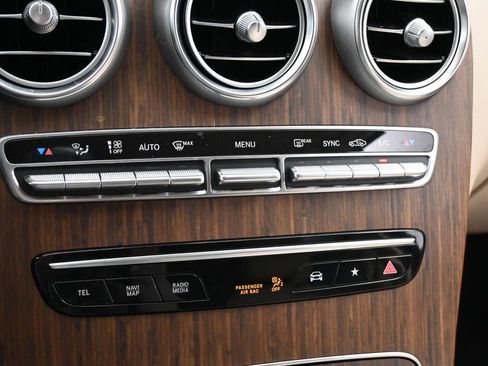 Used 2021 Mercedes-Benz GLC 300 image 14