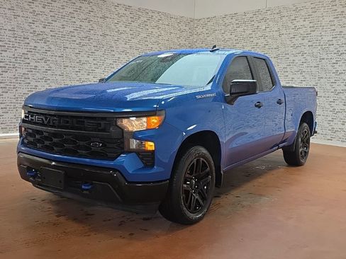 Used 2022 Chevrolet Silverado 1500 Custom w/ LPO, Dark Essentials Package image 3