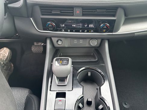 New 2026 Nissan Rogue SV FWD image 25