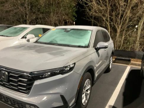 Used 2023 Honda CR-V LX image 10