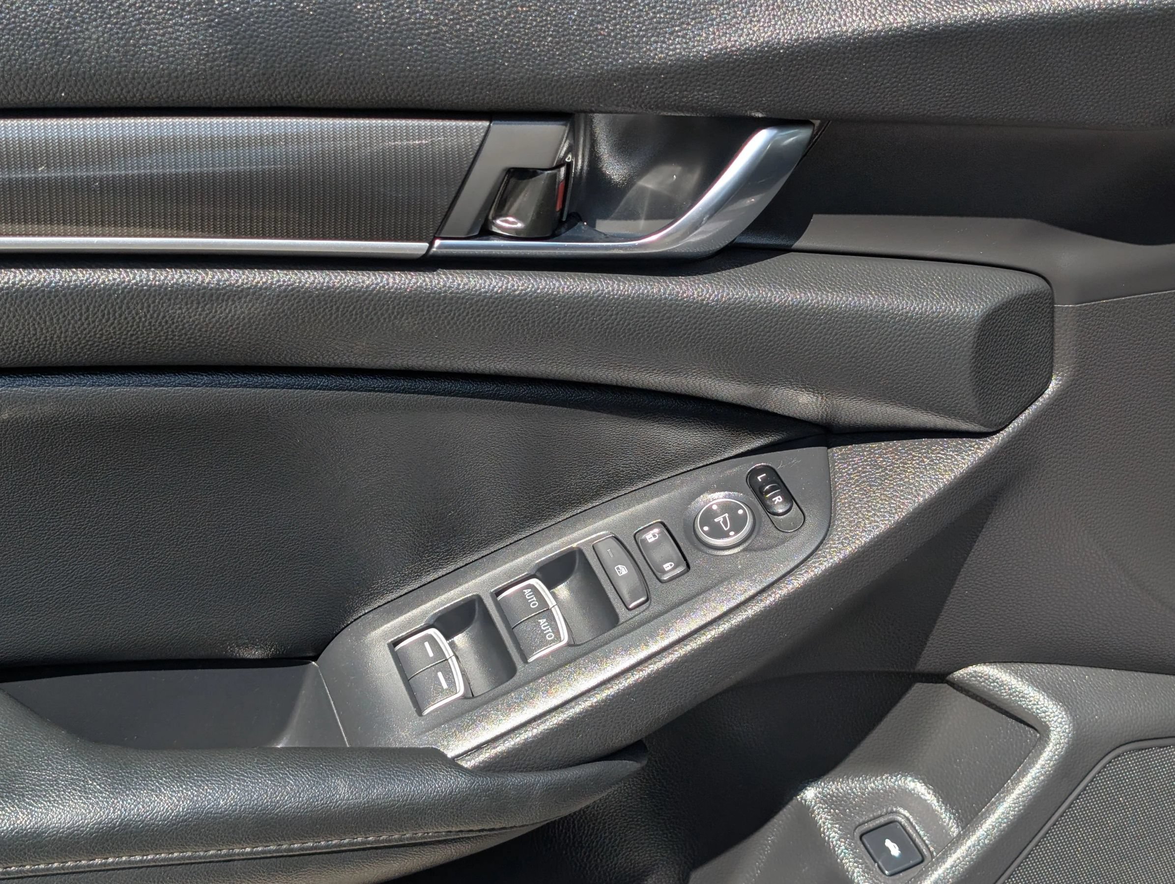 Used 2019 Honda Accord Sport image 18