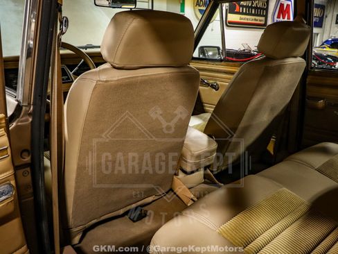 Used 1988 Jeep Grand Wagoneer AWD/4WD image 98