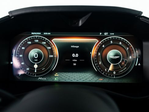 Used 2025 Aston Martin DBX 707 image 38