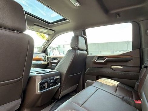 Used 2024 GMC Sierra 1500 Denali w/ Denali Reserve Package AWD/4WD image 42