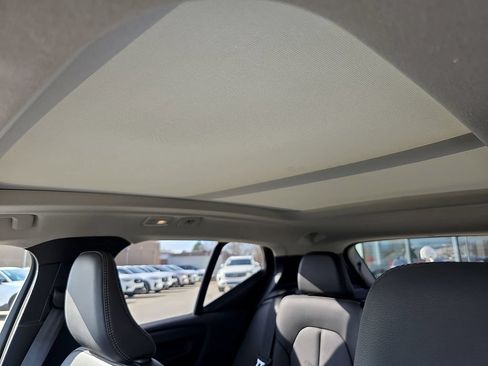New 2026 Volvo XC40 B4 Plus w/ Protection Package Premier FWD image 40