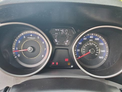 Used 2013 Hyundai Elantra SE FWD image 11