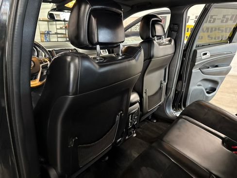 Used 2015 Jeep Grand Cherokee Altitude image 34
