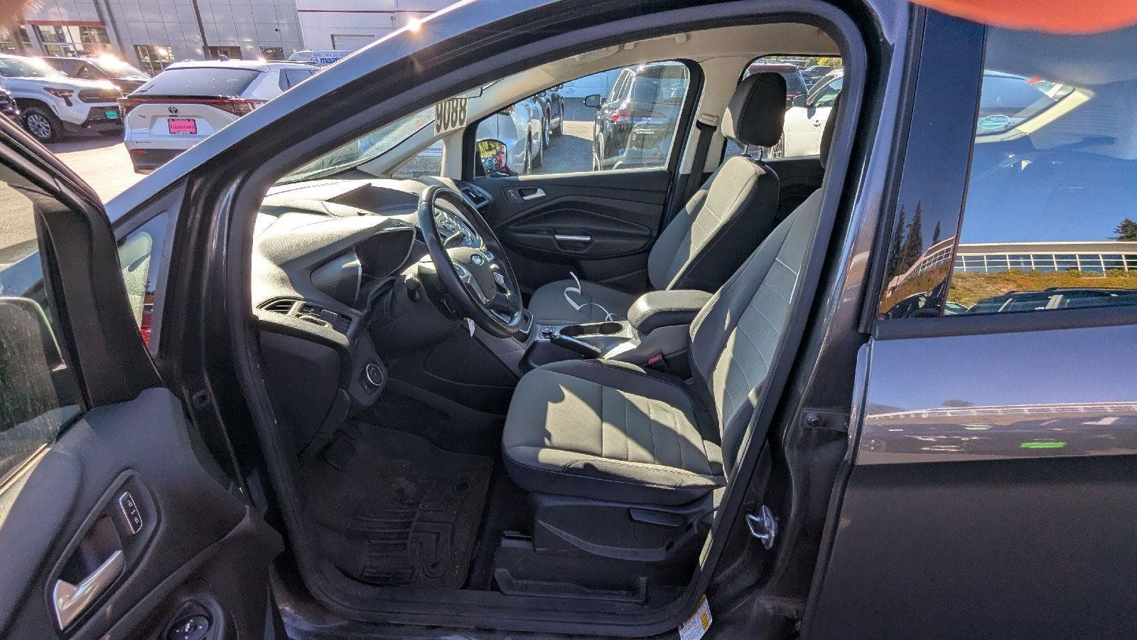Used 2015 Ford C-MAX SE w/ Winter Package FWD image 11