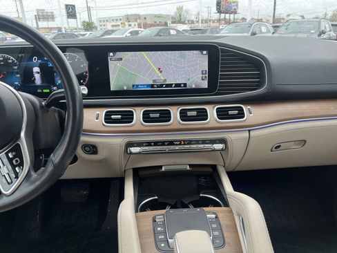 Certified 2023 Mercedes-Benz GLS 450 4MATIC image 31