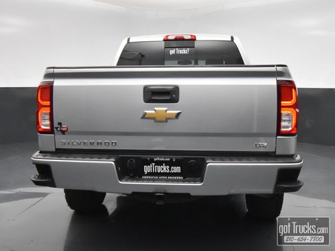 Used 2018 Chevrolet Silverado 1500 LTZ Z71 AWD/4WD image 6