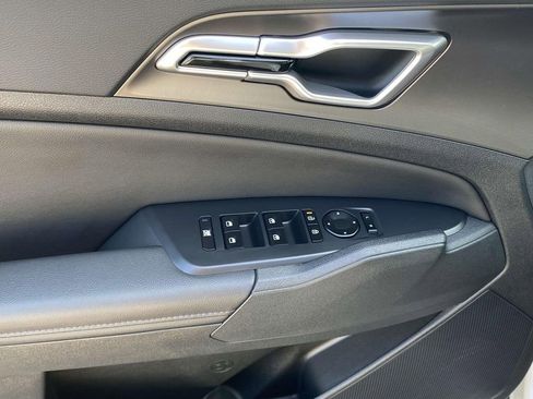 Used 2026 Kia Sportage EX w/ EX Panorama Roof Package image 15