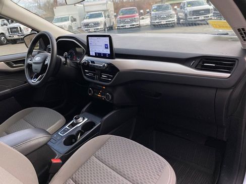 Used 2022 Ford Escape SE w/ Convenience Package image 25