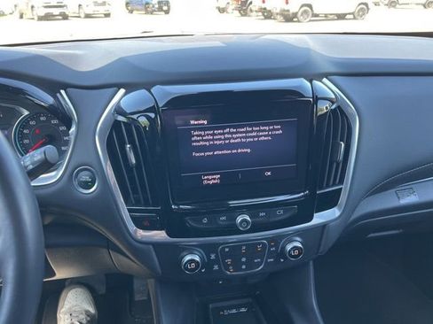 Used 2022 Chevrolet Traverse LT w/ Midnight/Sport Edition AWD/4WD image 11
