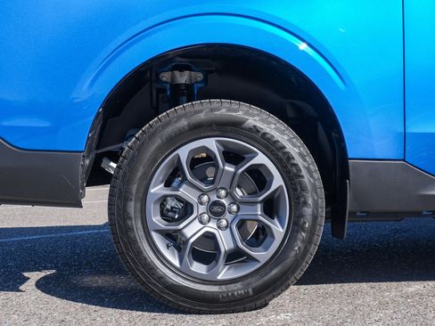 New 2025 Ford Maverick XLT w/ XLT Luxury Package AWD/4WD image 12