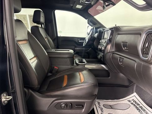 Used 2020 GMC Sierra 2500 AT4 w/ AT4 Premium Package image 16