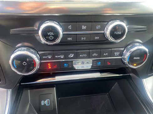 Used 2022 Ford F150 Lariat AWD/4WD image 29