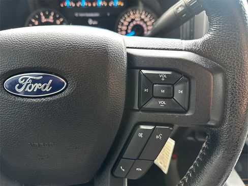 Used 2015 Ford F150 XLT w/ Equipment Group 302A Luxury image 26