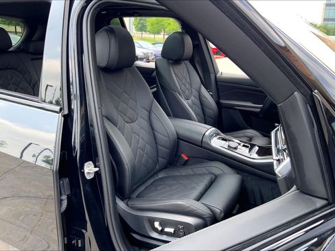 Used 2024 BMW X5 sDrive40i w/ M Sport Package RWD image 9