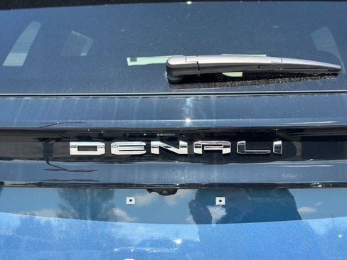 New 2026 GMC Acadia Denali Ultimate w/ LPO, Floor Liner Package AWD/4WD image 34