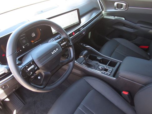 Used 2026 Kia Sorento EX w/ EX Premium Package FWD image 17
