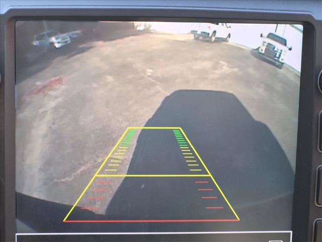 Used 2017 Nissan Titan SV AWD/4WD image 16