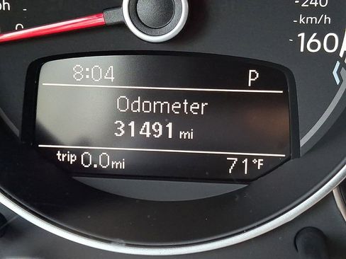 Used 2019 Volkswagen Beetle 2.0T S FWD image 16