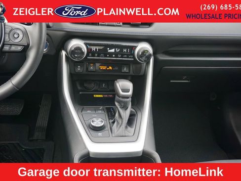 Used 2022 Toyota RAV4 XSE image 16