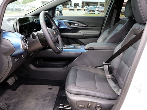 Used 2024 Chevrolet Equinox EV LT FWD image 16