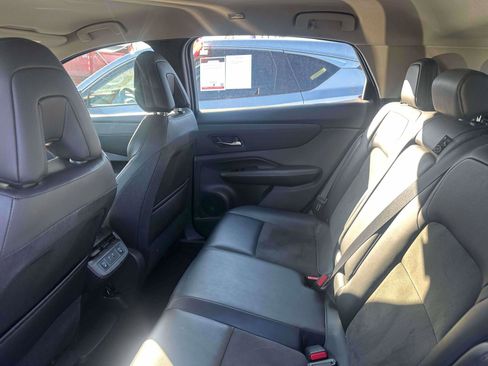 Used 2023 Nissan Ariya AWD image 9