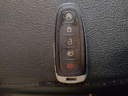 Used 2014 Ford Edge Sport w/ Driver Entry Package FWD image 32