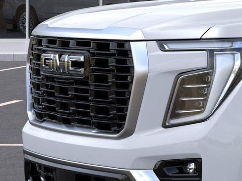New 2026 GMC Yukon Denali w/ Denali Reserve Package AWD/4WD image 13