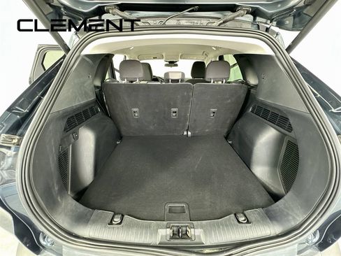 Used 2022 Ford Escape SE w/ SE Sport Appearance Package FWD image 11