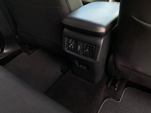 Used 2022 Toyota RAV4 SE w/ Convenience Package AWD/4WD image 28