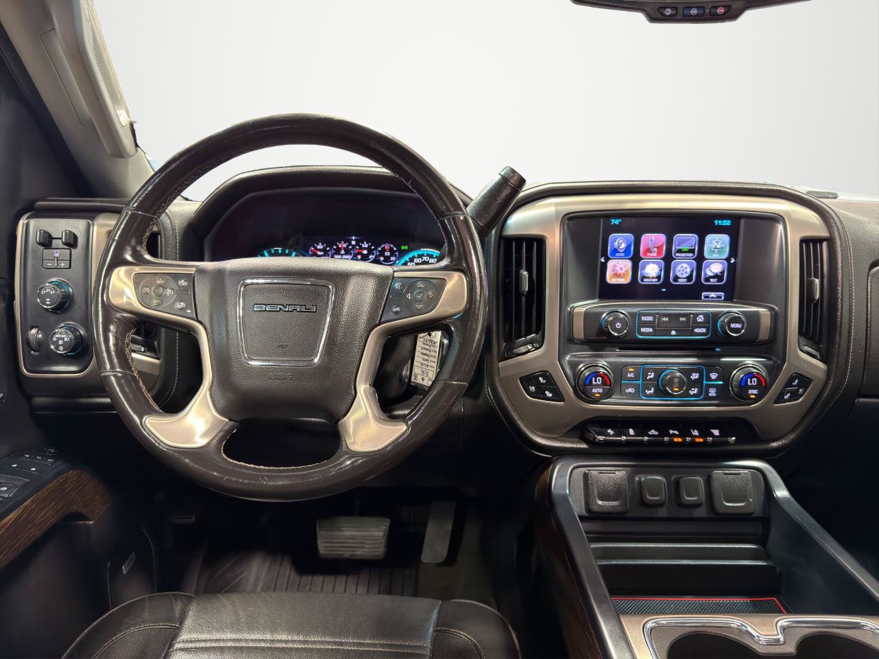 Used 2018 GMC Sierra 3500 Denali w/ Duramax Plus Package AWD/4WD image 22