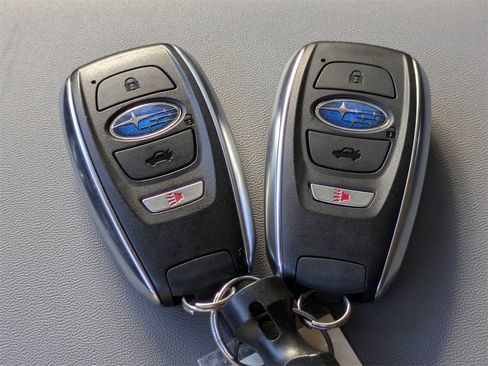 Certified 2025 Subaru Outback Limited w/ Popular Package #2 image 32