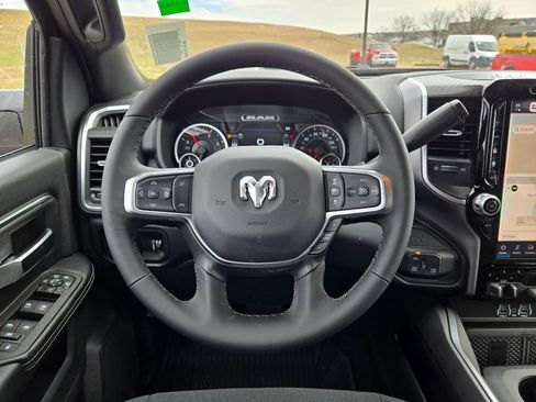 New 2026 RAM 2500 Big Horn AWD/4WD image 17