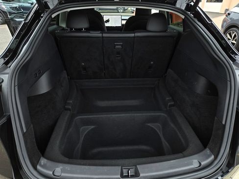 Used 2023 Tesla Model Y 2WD image 23