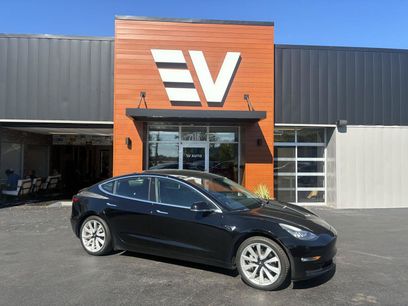 Used 2019 Tesla Model 3 Standard Range Plus