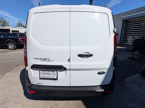 Used 2023 Ford Transit Connect XL image 9