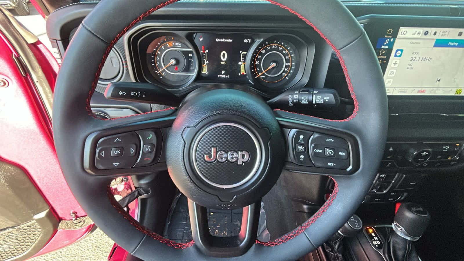Used 2024 Jeep Wrangler Unlimited Rubicon w/ Technology Group AWD/4WD image 18