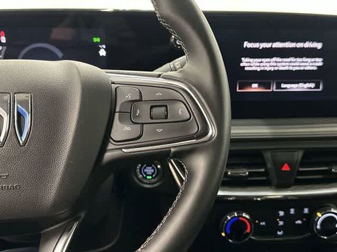 Used 2025 Buick Encore GX Preferred FWD image 18