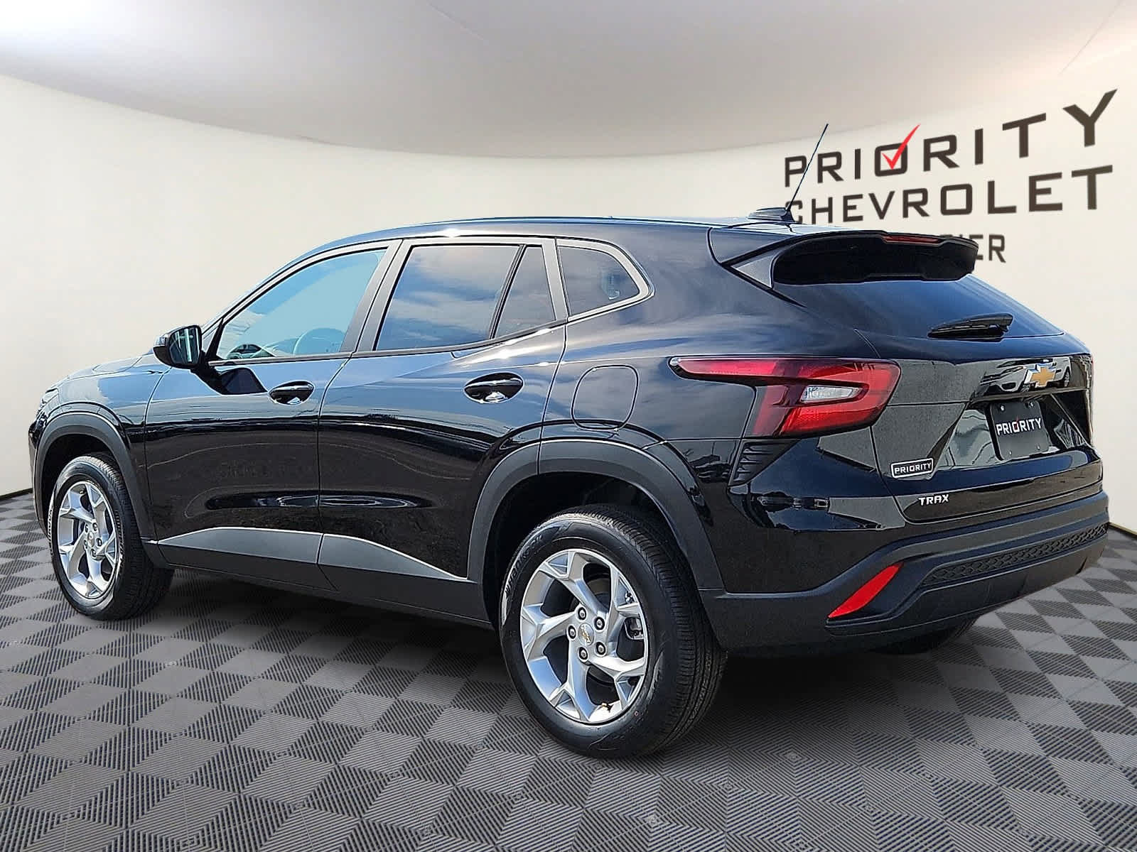 New 2026 Chevrolet Trax LS w/ LS Convenience Package FWD image 6