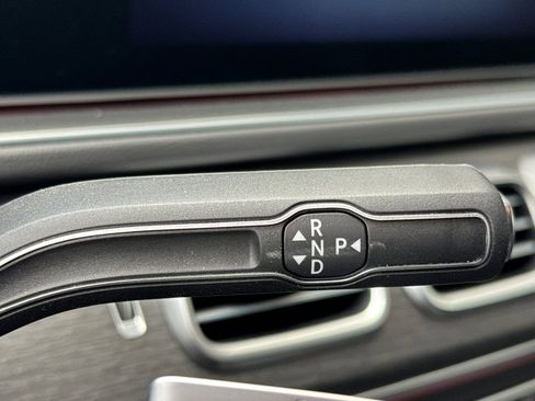 Used 2025 Mercedes-Benz GLE 450e 4MATIC image 28