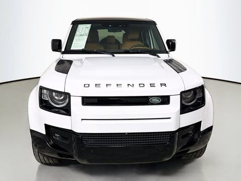 Certified 2023 Land Rover Defender 110 V8 AWD/4WD image 2